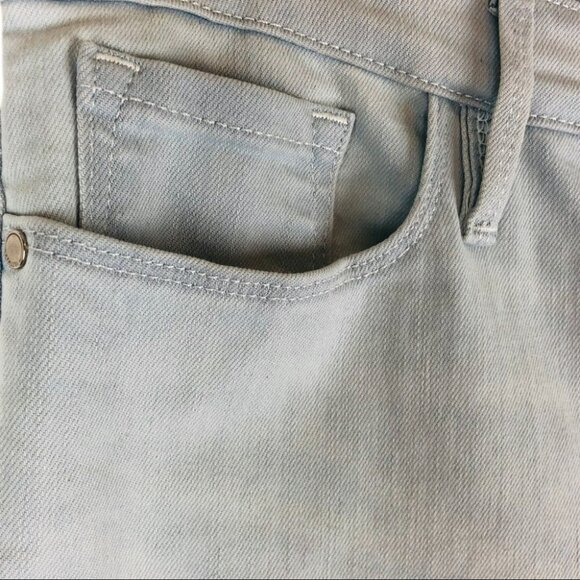 NWT Athleta Sculptek Skinny Crop Jeans Stretch Glacier Light Wash Size 6 - Picture 6 of 12